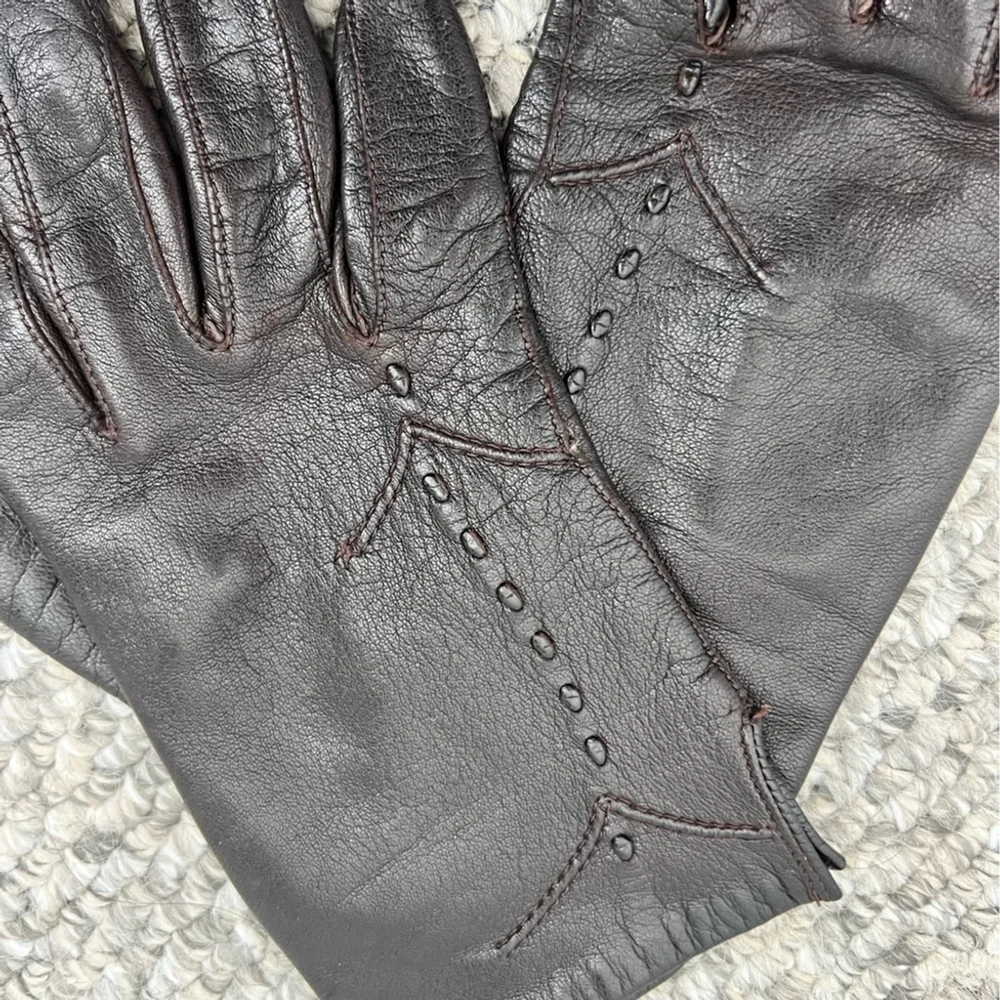 Vintage leather gloves